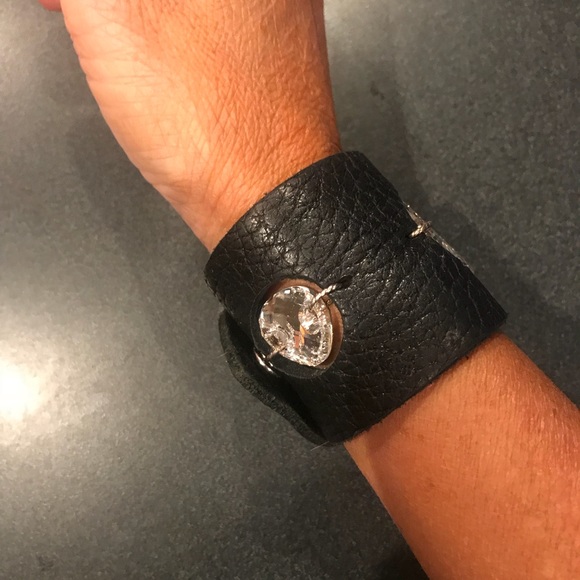 Handmade cuff! AMAZING - Picture 3 of 8